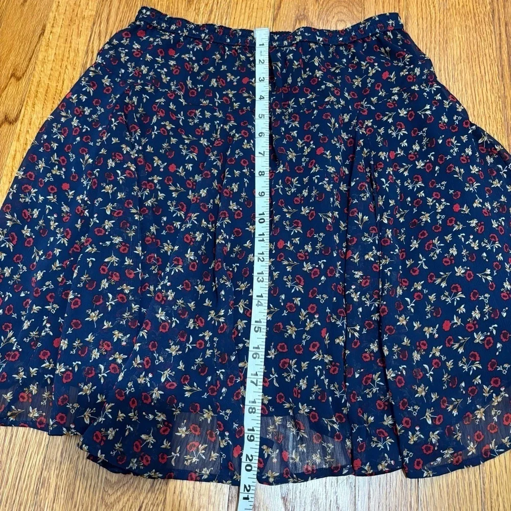 Old Navy XS Floral Navy blue red A Line Pull On chiffon flirty preppy mini skirt